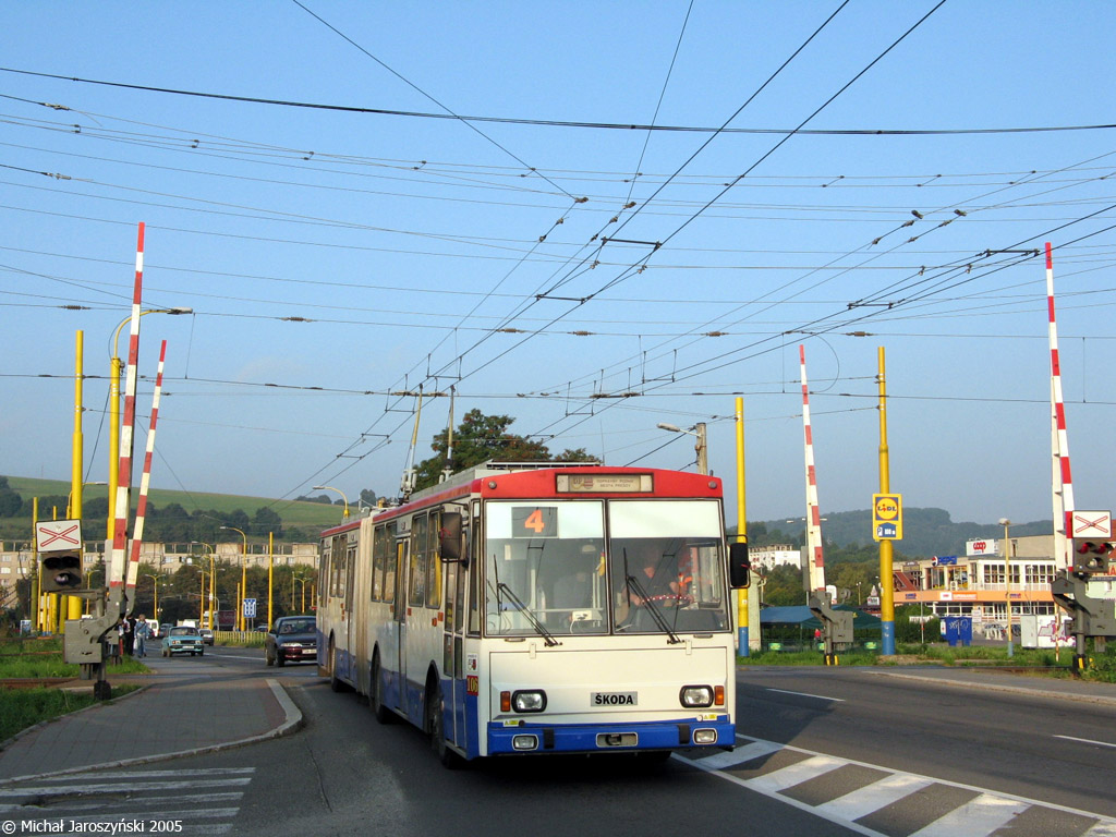 Прешов, Škoda 15Tr03/6 № 106; Прешов — Троллейбусные пересечения с электрифицированной ж.д.