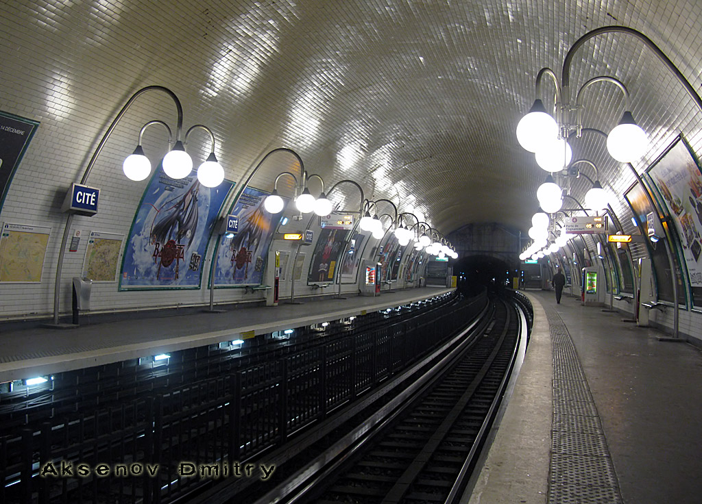 Paris - Versailles - Yvelines — Metropolitain — Line 4