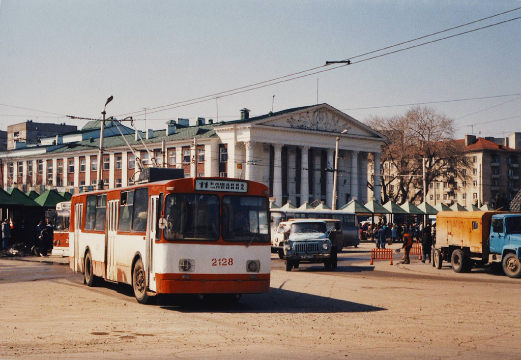 Saratov, ZiU-682V nr. 2128; Saratov — Historical photos