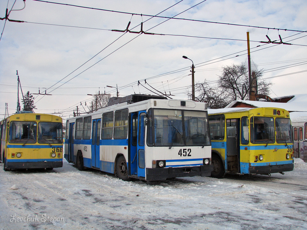 Чернигов, ЮМЗ Т2 № 452; Чернигов — Инфраструктура троллейбусного депо