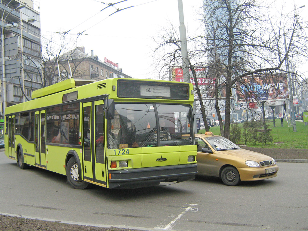 Kijów, MAZ-103T Nr 1724