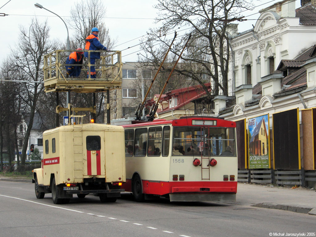Vilnius — Trolleybus wires and infrastructure
