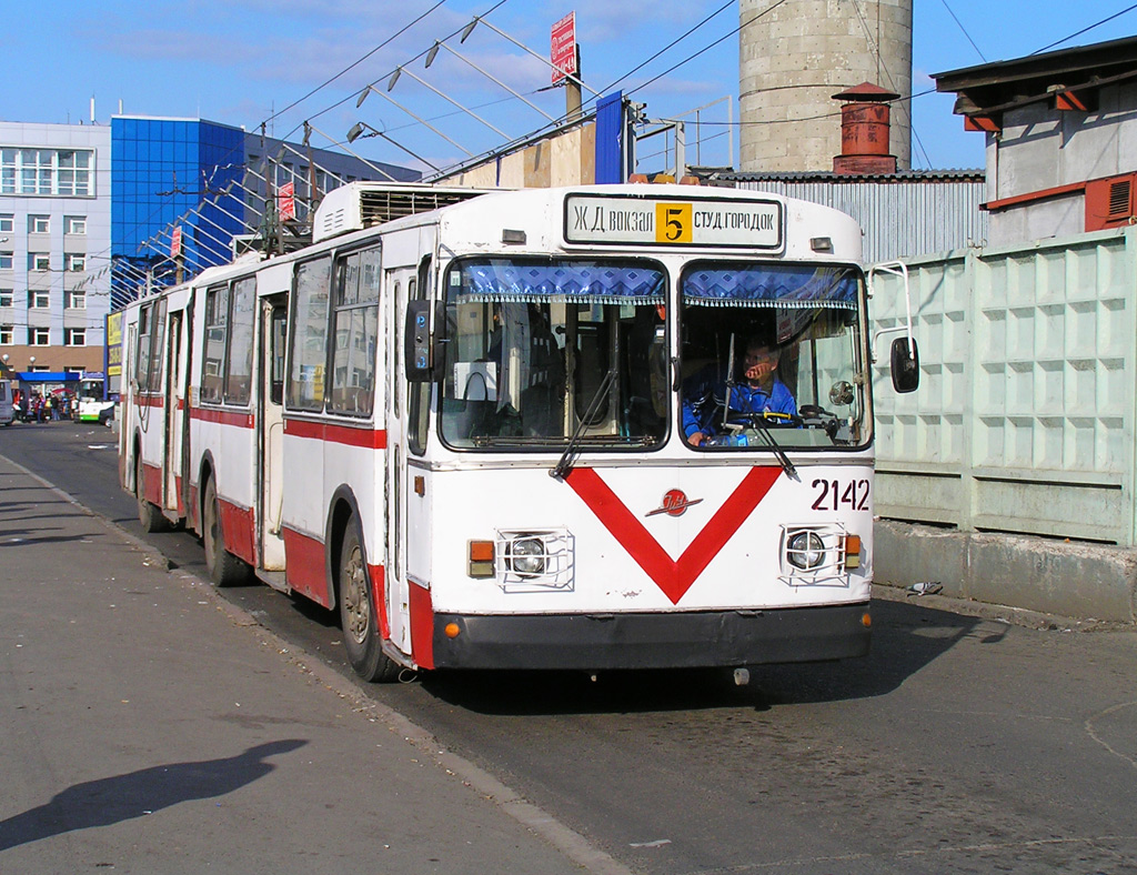 Krasnojarsk, ZiU-683V01 Nr 2142