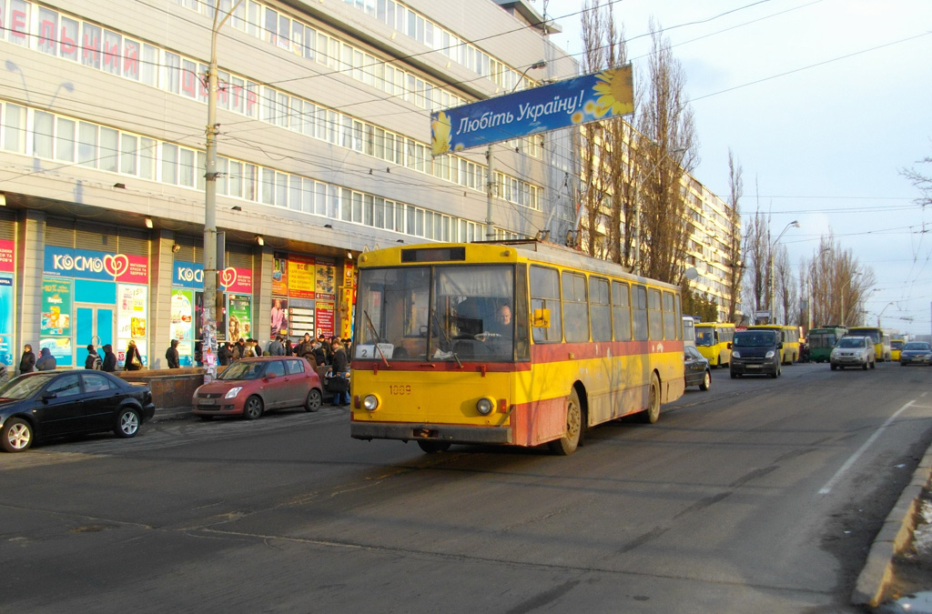 Kiiev, Škoda 14Tr02 № 1009