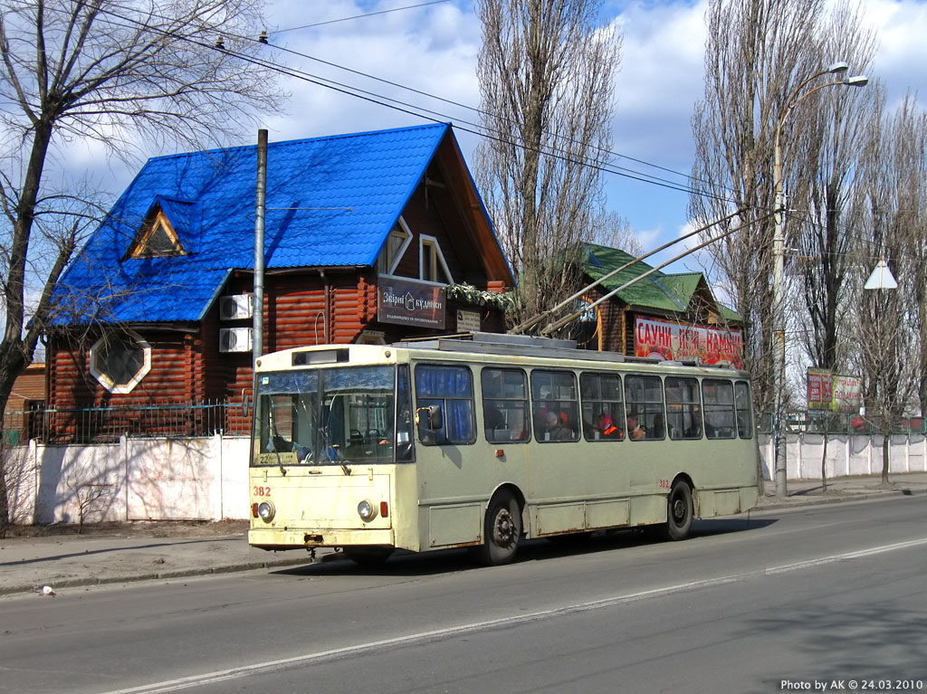 Kiiev, Škoda 14Tr02/6 № 382