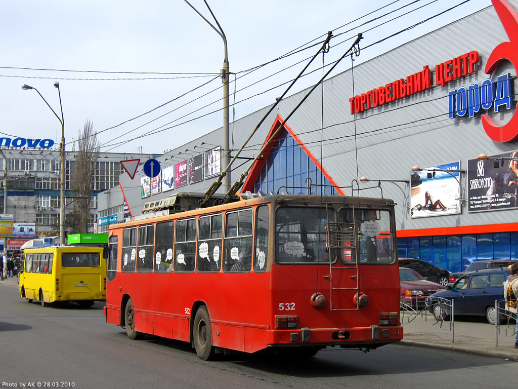 Киев, ЮМЗ Т2 № 532