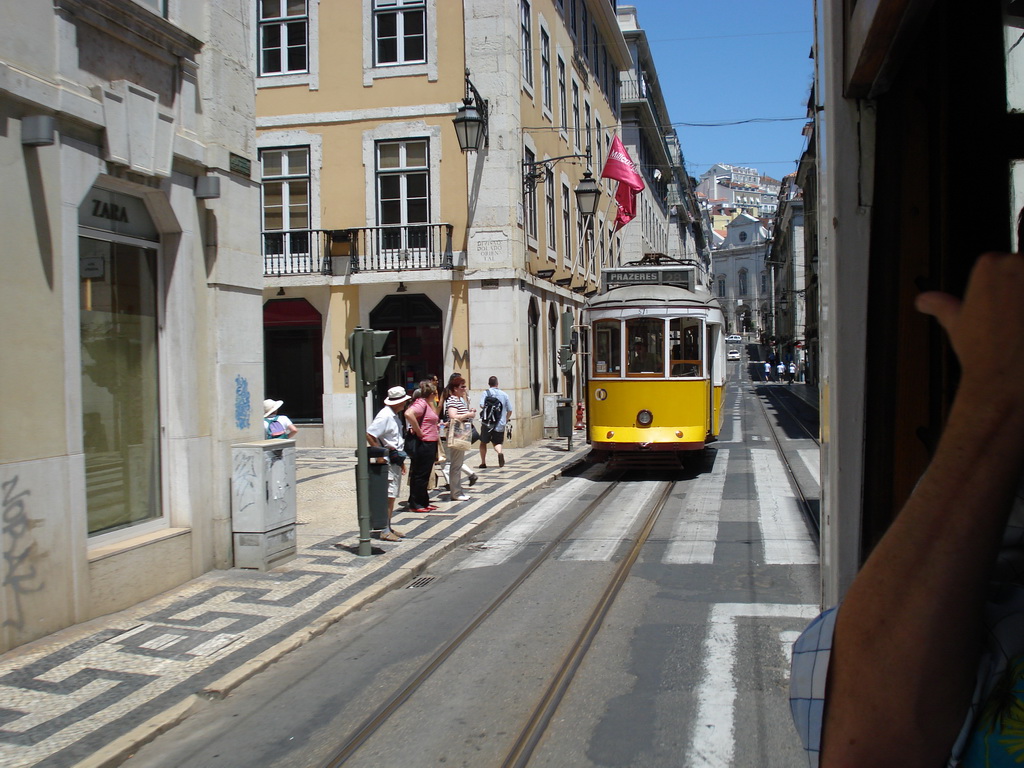 Lisbon, Carris 2-axle motorcar (Remodelado) nr. 571