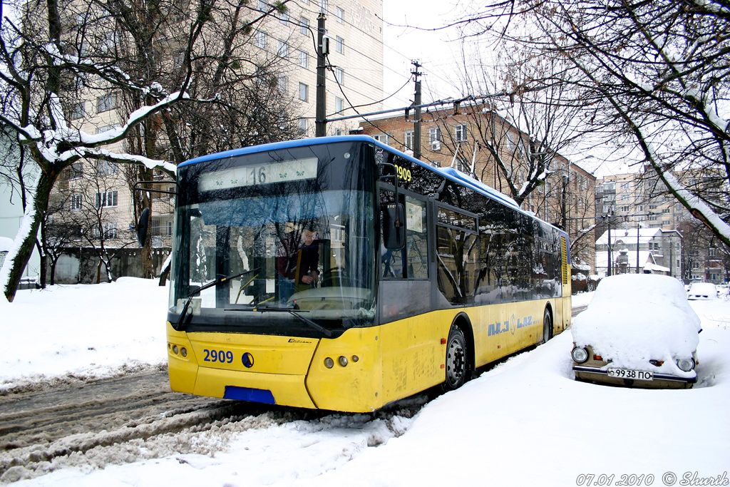 Kijiva, LAZ E183D1 № 2909