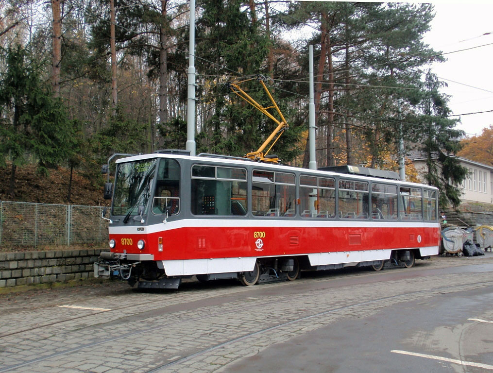 Prága, Tatra T6A5 — 8700