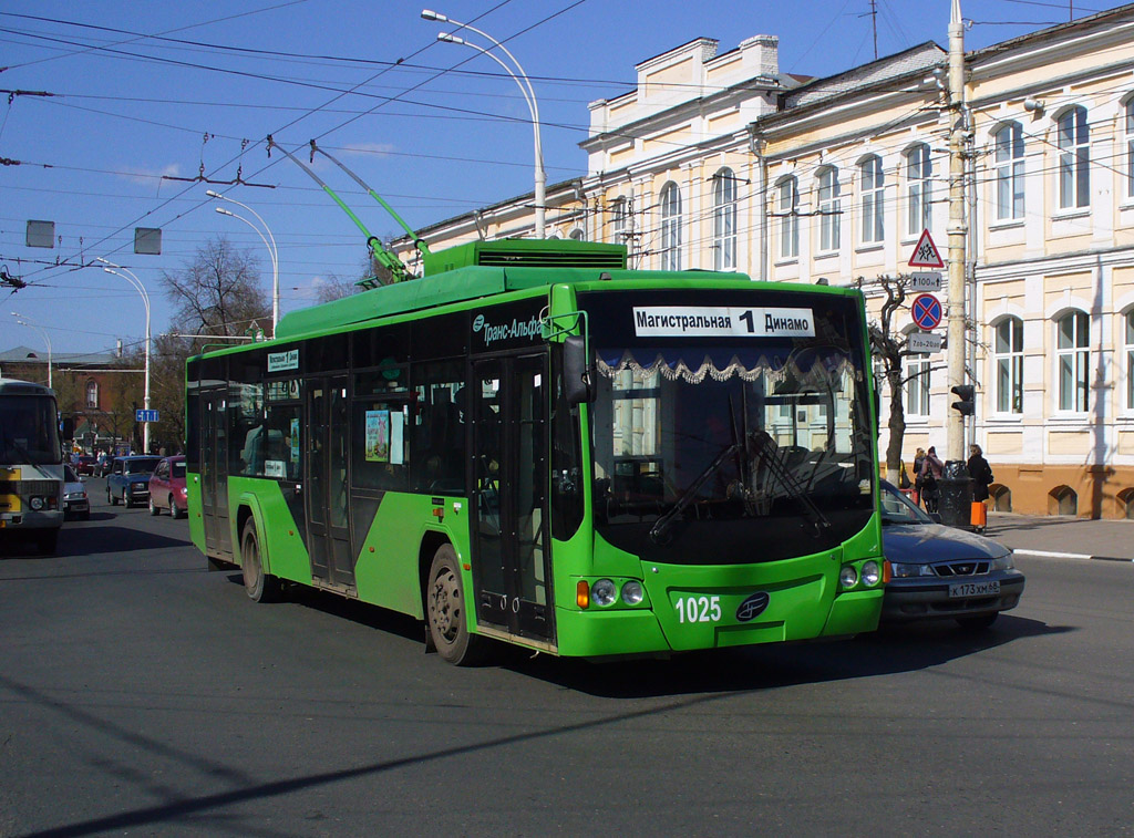 Tambov, VMZ-5298.01 “Avangard” N°. 1025