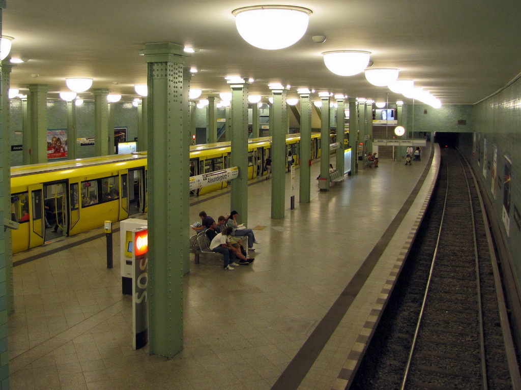 柏林 — U-Bahn — line U5