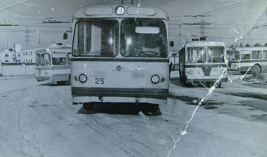 Chita, ZiU-5D # 25; Chita, ZiU-5D # 33; Chita — Old photos; Chita — Trolleybus depot