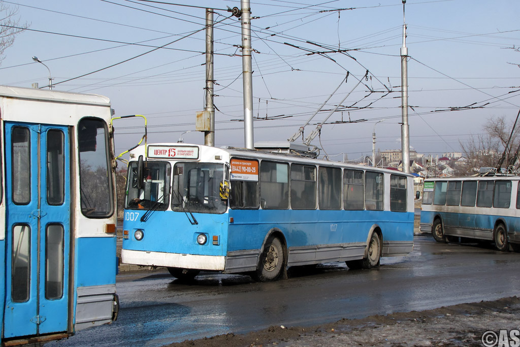 Волгоград, ЗиУ-682 (ВЗСМ) № 1007; Волгоград — Троллейбусные линии: [1 и 4] Центральная сеть