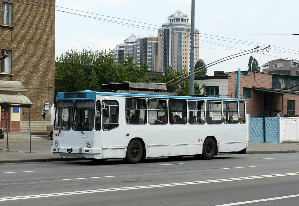 Kijev, YMZ T2 — 528