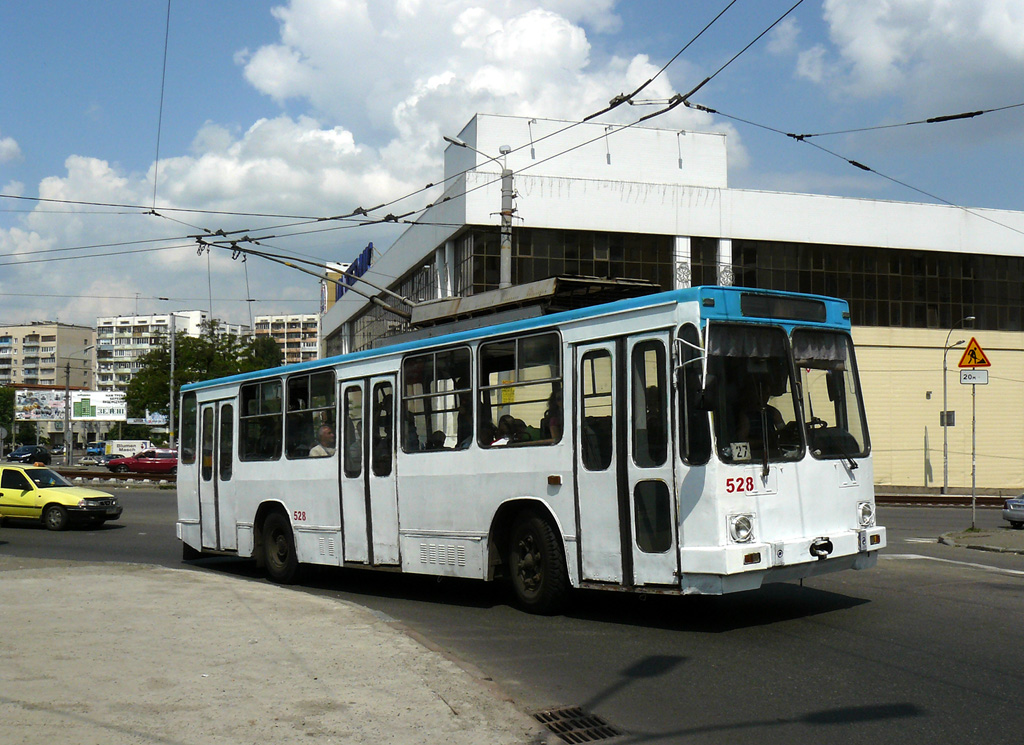 Kyiv, YMZ T2 # 528