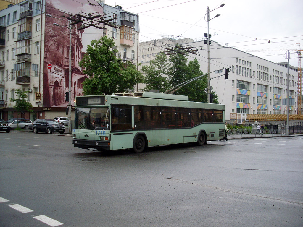 Kijev, MAZ-103T — 1718