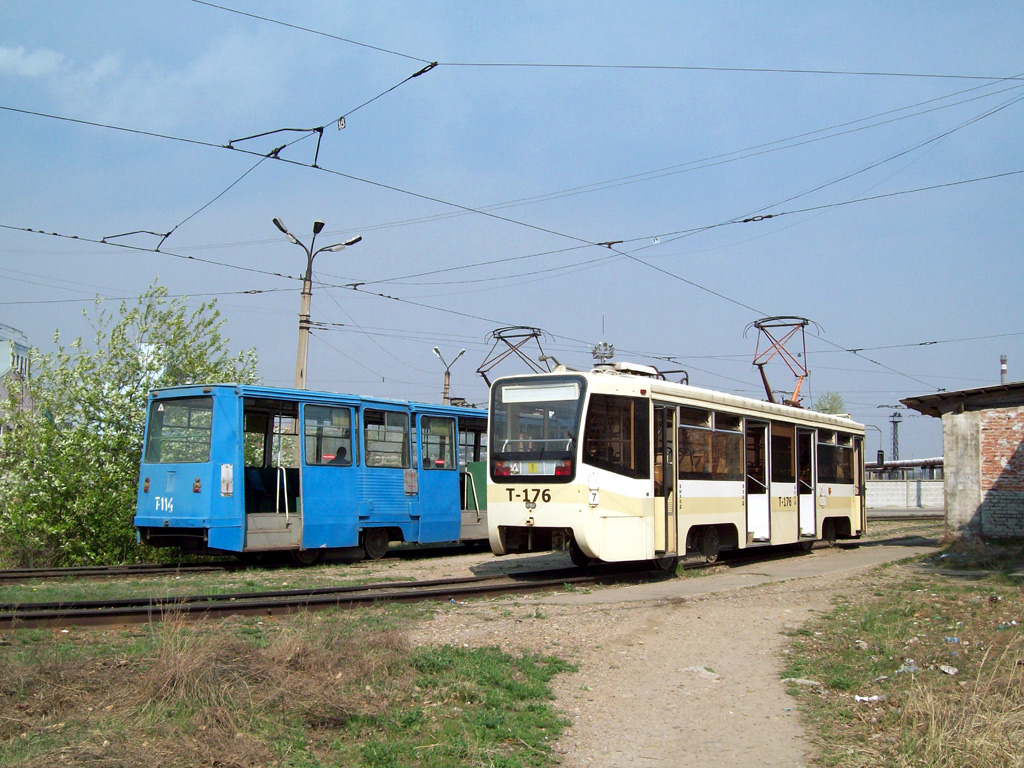 Angarsk, 71-605 (KTM-5M3) Nr 114; Angarsk, 71-619K Nr 176; Angarsk — Tram lines and loops