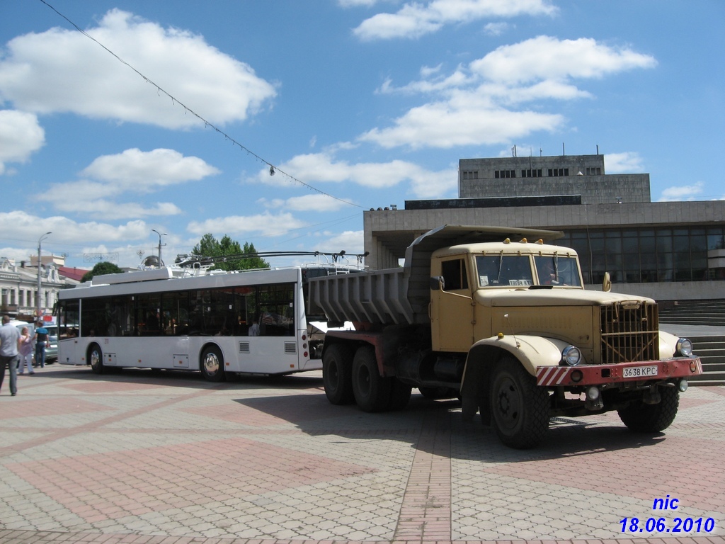 Крымский троллейбус, МАЗ-ЭТОН Т203 № 211
