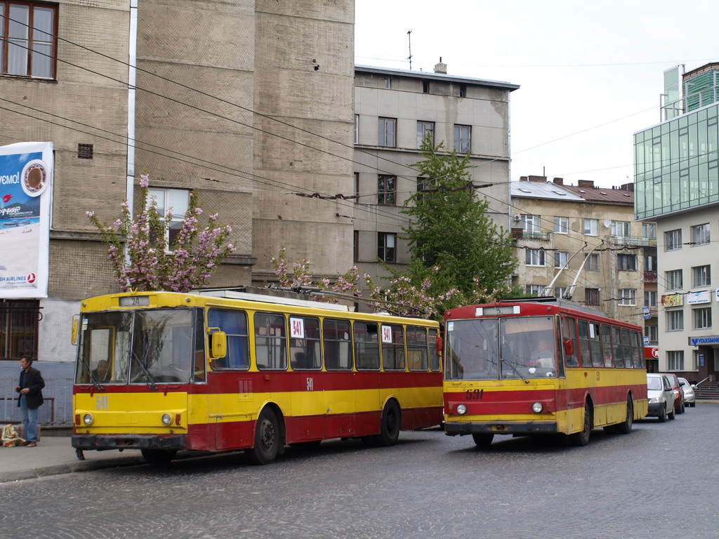 Львів, Škoda 14Tr89/6 № 541; Львів, Škoda 14Tr08/6 № 591