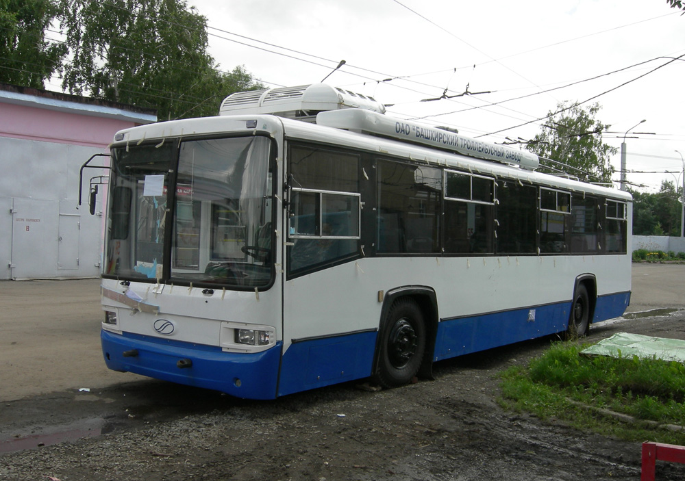 Кемерово, БТЗ-52767А № 90; Кемерово — Новые троллейбусы — Фото .