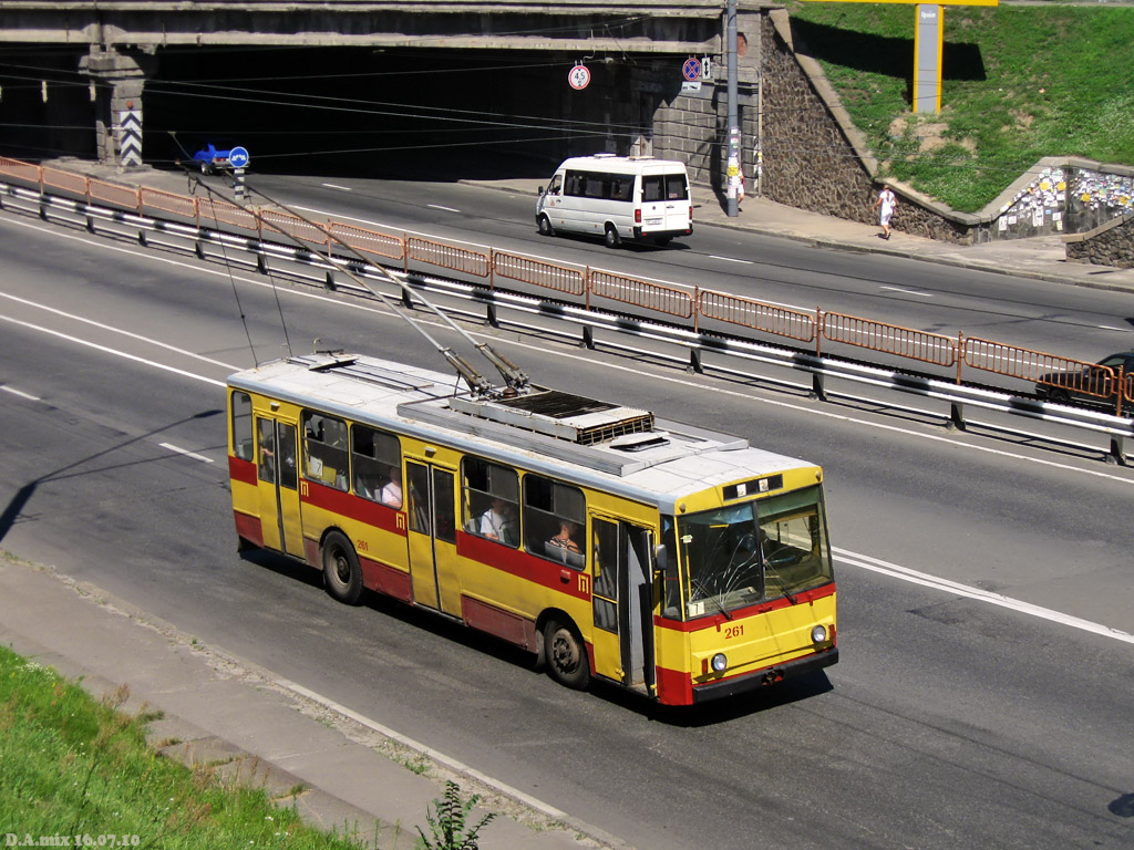 Киев, Škoda 14Tr02 № 261