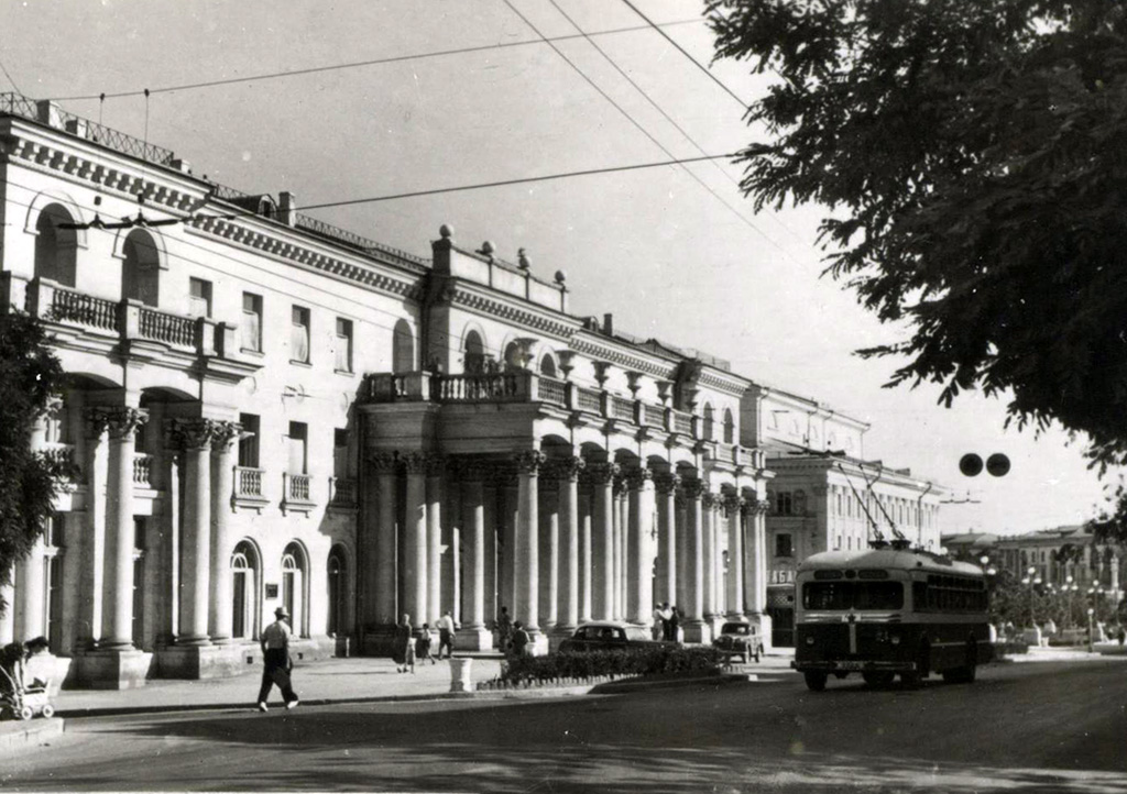 Севастополь, МТБ-82Д № 24; Севастополь — Исторические фотографии троллейбусов