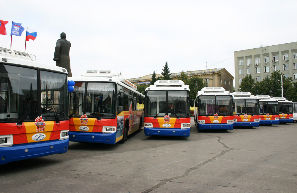 Kemerovo, BTZ-52767A # 90; Kemerovo, BTZ-52767A # 29; Kemerovo, BTZ-52767A # 81; Kemerovo, BTZ-52767A # 46; Kemerovo, BTZ-52767A # 31; Kemerovo, BTZ-52767A # 91; Kemerovo, BTZ-52767A # 92; Kemerovo — New trolleybus