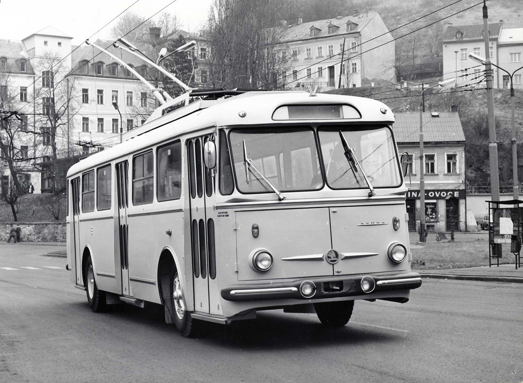 Ostrov — New Škoda trolleybuses