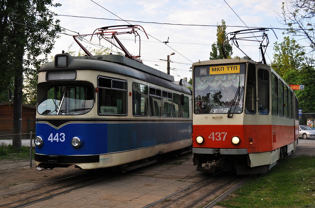 Калининград, Duewag GT6 № 443; Калининград, Tatra KT4SU № 437