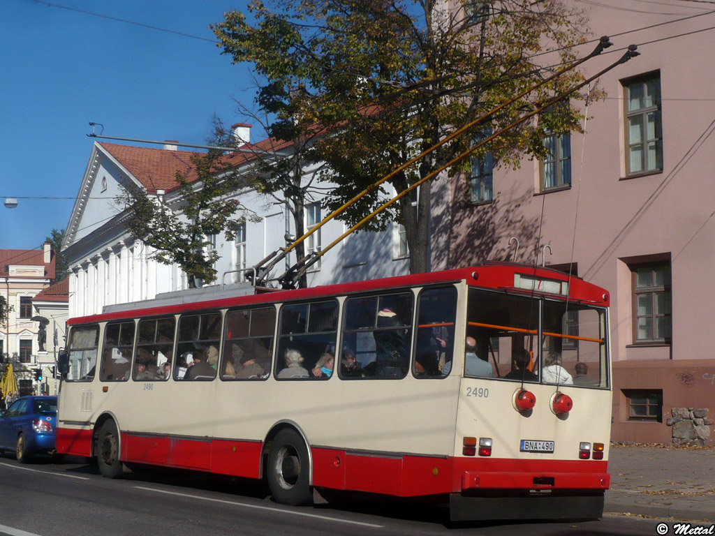 Вильнюс, Škoda 14Tr02/6 № 2490