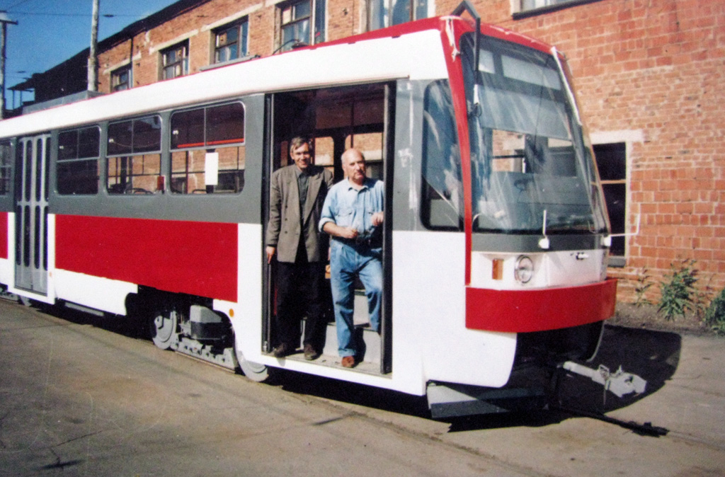 Ijevsk, Tatra T3RF N°. 1002; Ijevsk — Tramway deport # 1