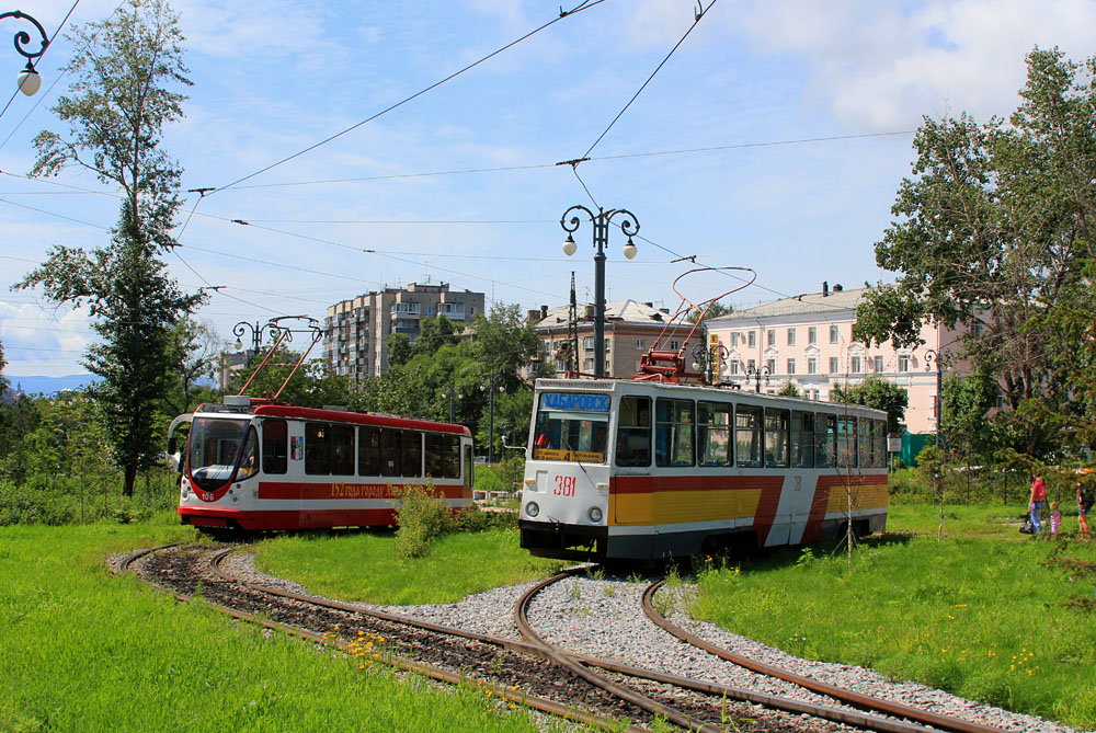 Хабаровск, 71-134А (ЛМ-99АВН) № 106; Хабаровск, 71-605А № 381