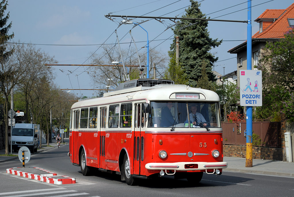 Братислава, Škoda 9TrHT28 № 53