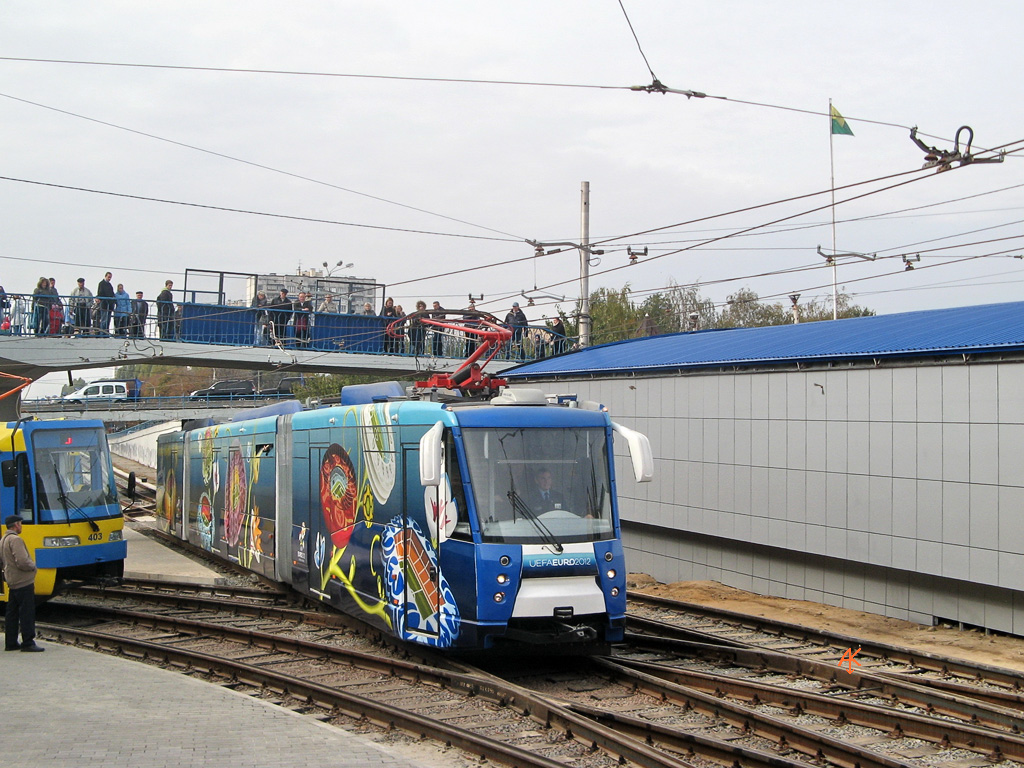 Киев, 71-154М-К № 450; Киев — Открытие скоростного трамвая 16.10.2010