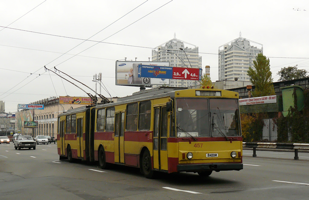 Киев, Škoda 15Tr02/6 № 457