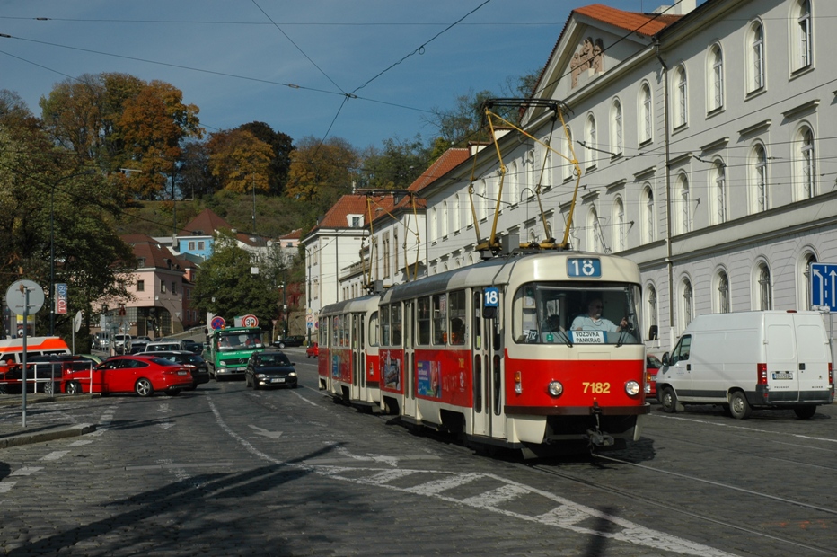 Прага, Tatra T3SUCS № 7182