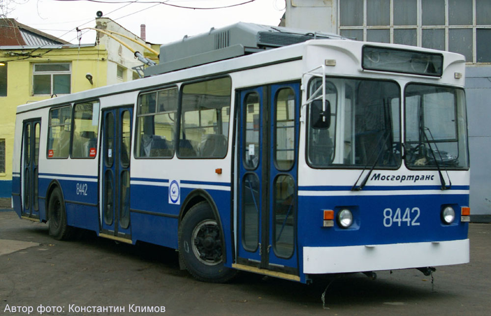 Moszkva, ZiU-682GM1 (with double first door) — 8442
