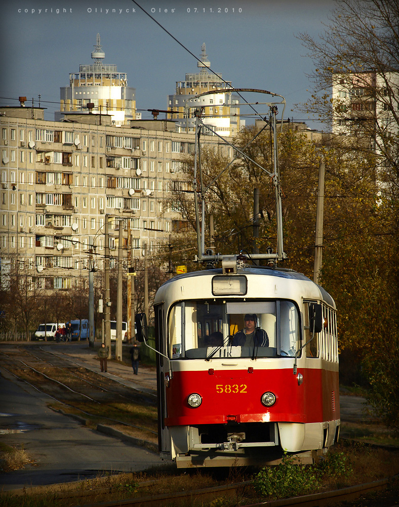 Киев, Tatra T3SU № 5832