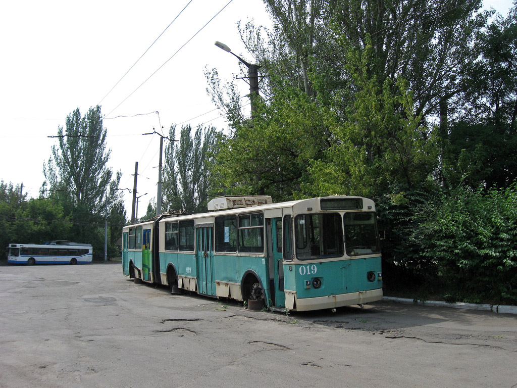 Кривой Рог, ЗиУ-683В01 № 019