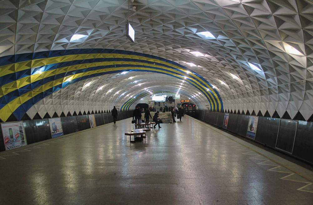 哈爾科夫 — Metro — Kholodnogorsko-Zavodskaya Line