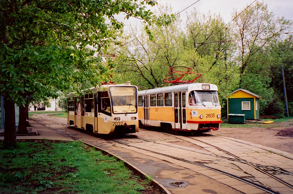 Moszkva, Tatra T3SU — 2605; Moszkva, 71-619K — 2032