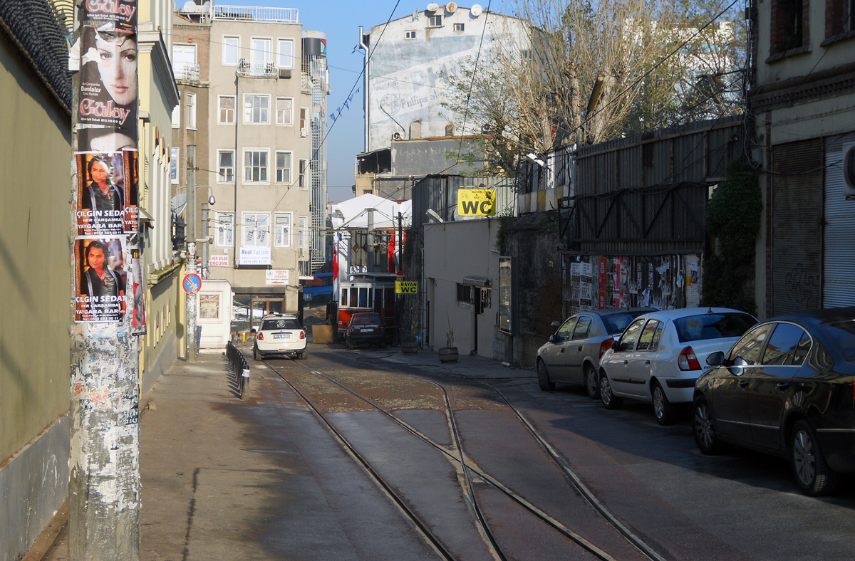 Стамбул — Линия ностальгического трамвая T2 (Taksim — Tünel) — Разные фотографии