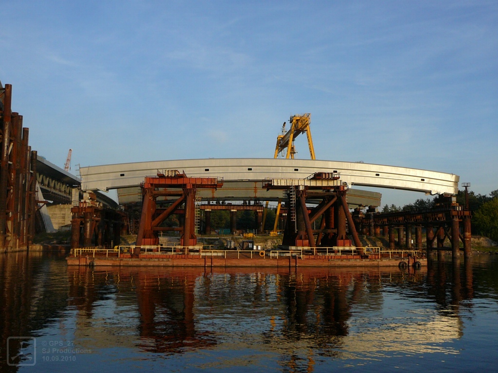 Kiev — Construction of Podilsko-Voskresenskyi bridge