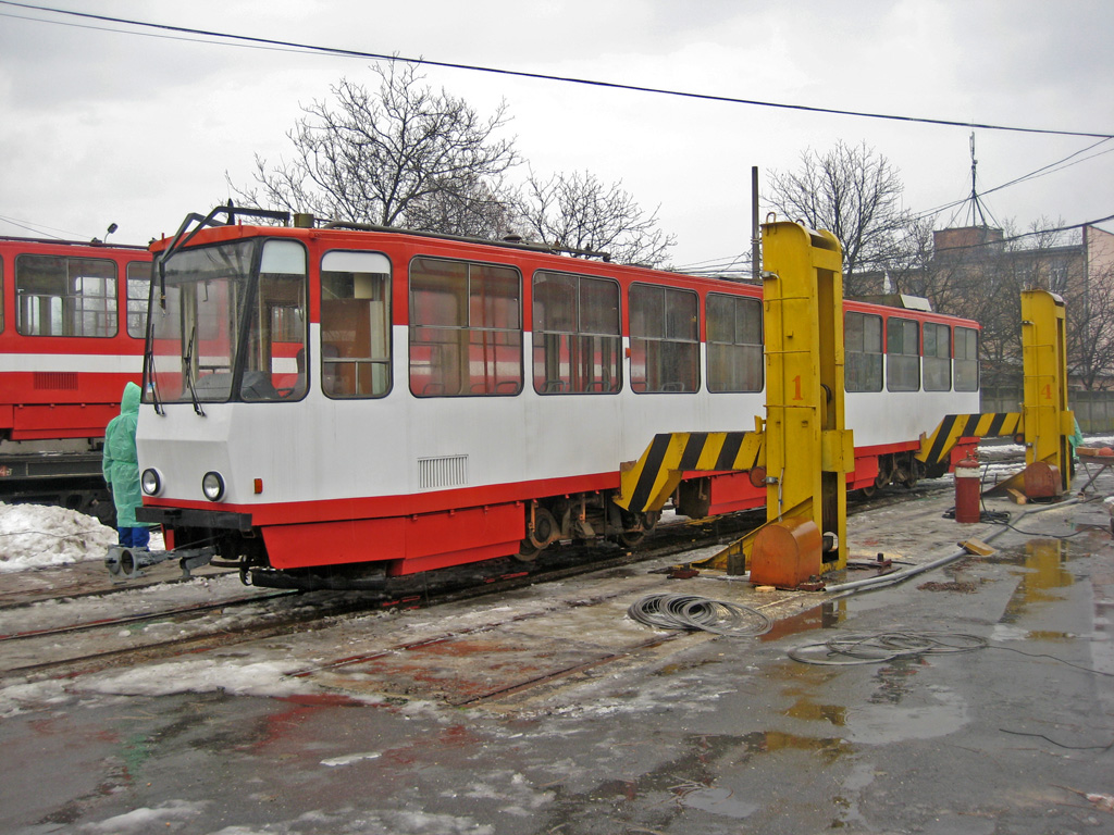 Vinnytsja, Tatra KT4SU # 169; Vinnytsja — Sending trams in Zhitomir