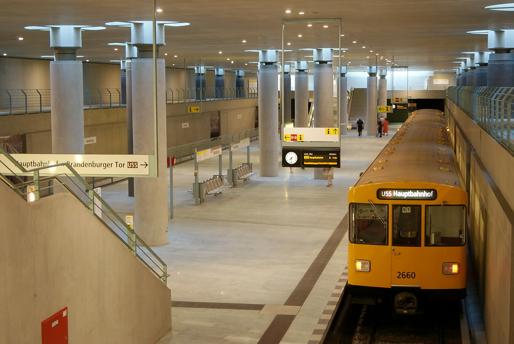 Berlin, BVG F79.1 nr. 2660; Berlin — U-Bahn — line U55