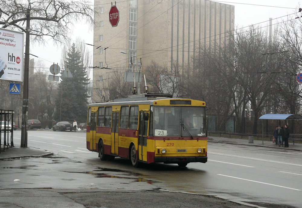 Kijev, Škoda 14Tr02 — 270