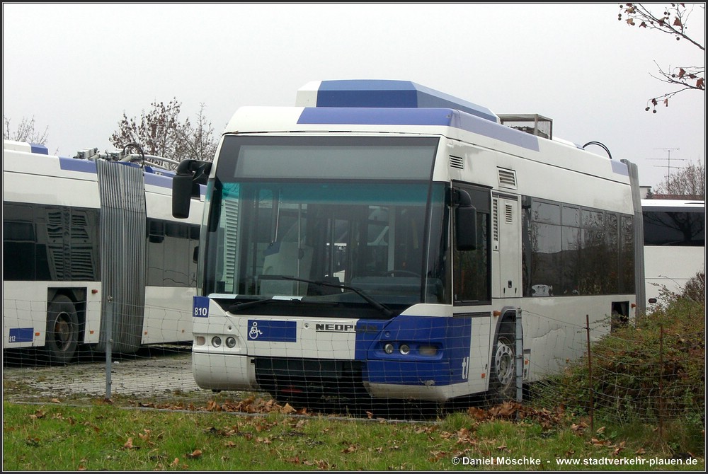 Lausanne, Neoplan 361 N6121 č. 810