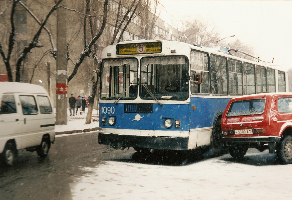 Almaty, ZiU-682G [G00] Nr. 1090