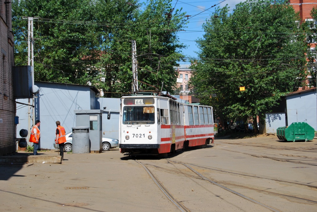 Sankt-Peterburg, LVS-86K № 7021