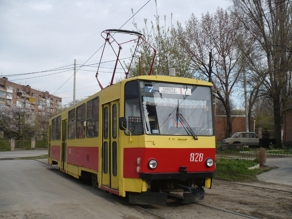 Rostov Doni ääres, Tatra T6B5SU № 828